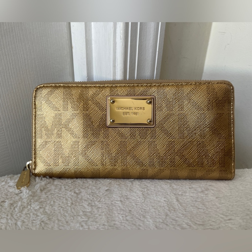 Michael Kors gold Metallic Wallet EUC - Picture 8 of 10